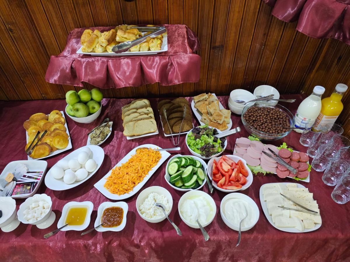 Danisimo Hotel Тбилиси Екстериор снимка