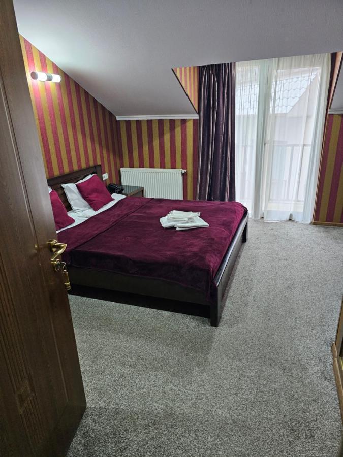 Danisimo Hotel Тбилиси Екстериор снимка
