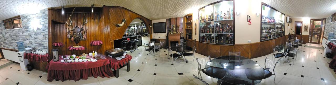 Danisimo Hotel Тбилиси Екстериор снимка