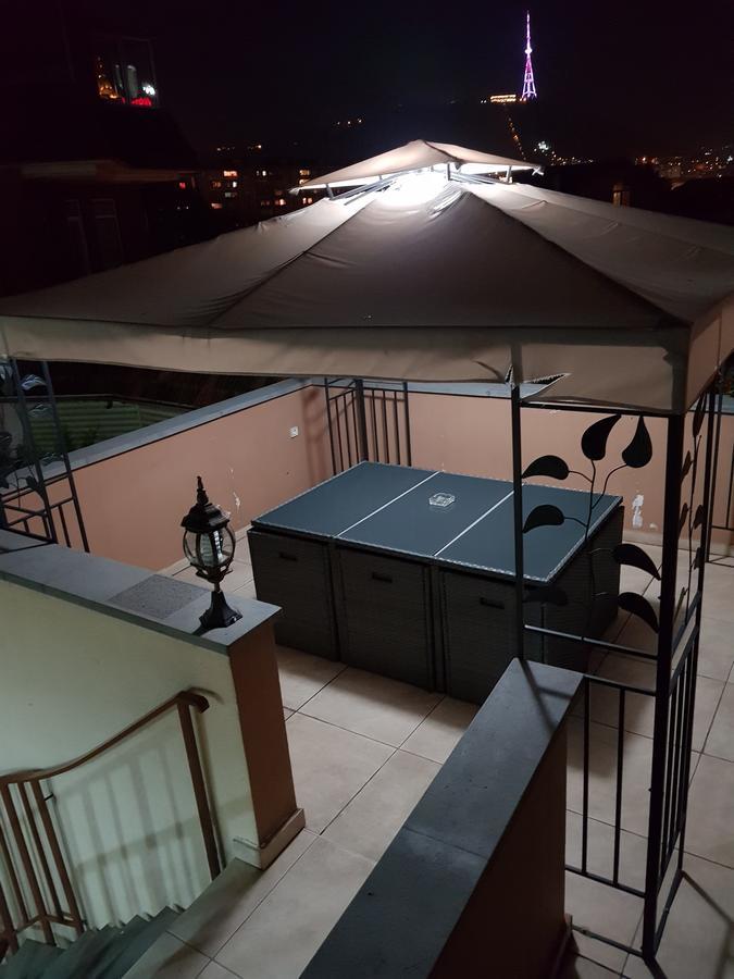Danisimo Hotel Тбилиси Екстериор снимка