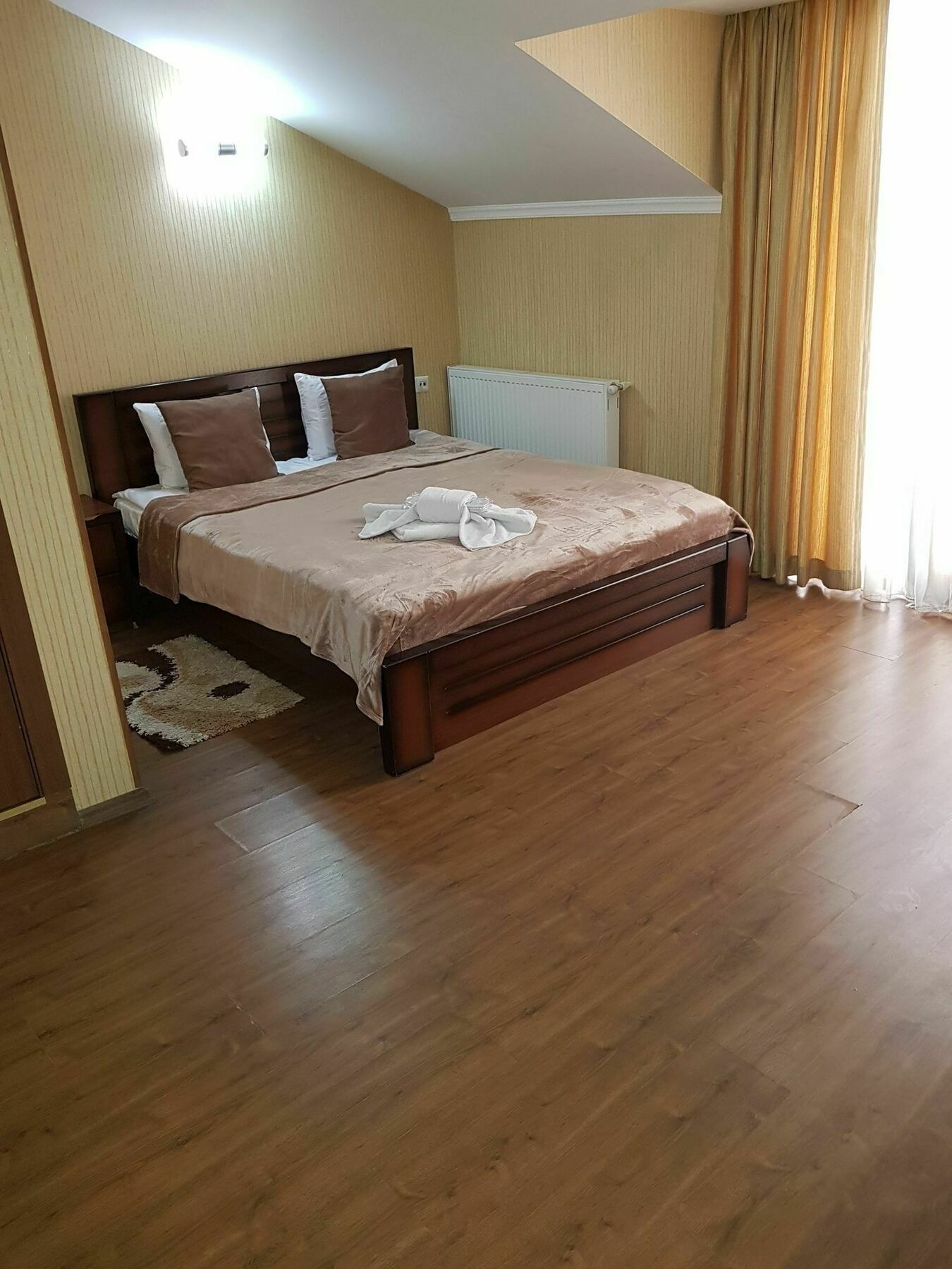 Danisimo Hotel Тбилиси Екстериор снимка