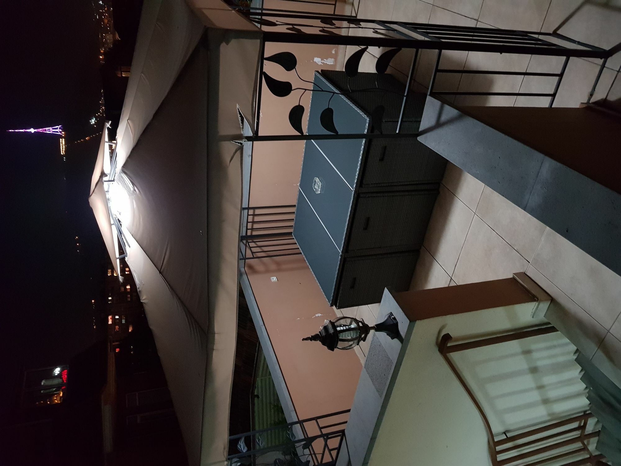 Danisimo Hotel Тбилиси Екстериор снимка