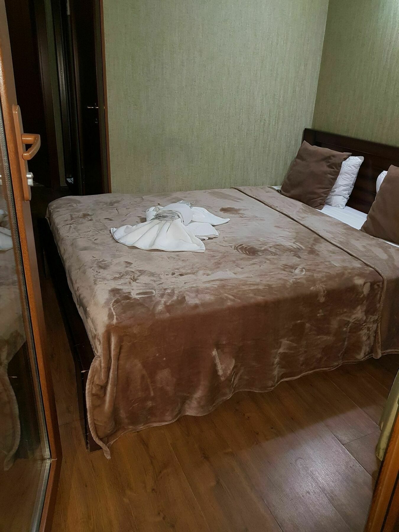 Danisimo Hotel Тбилиси Екстериор снимка