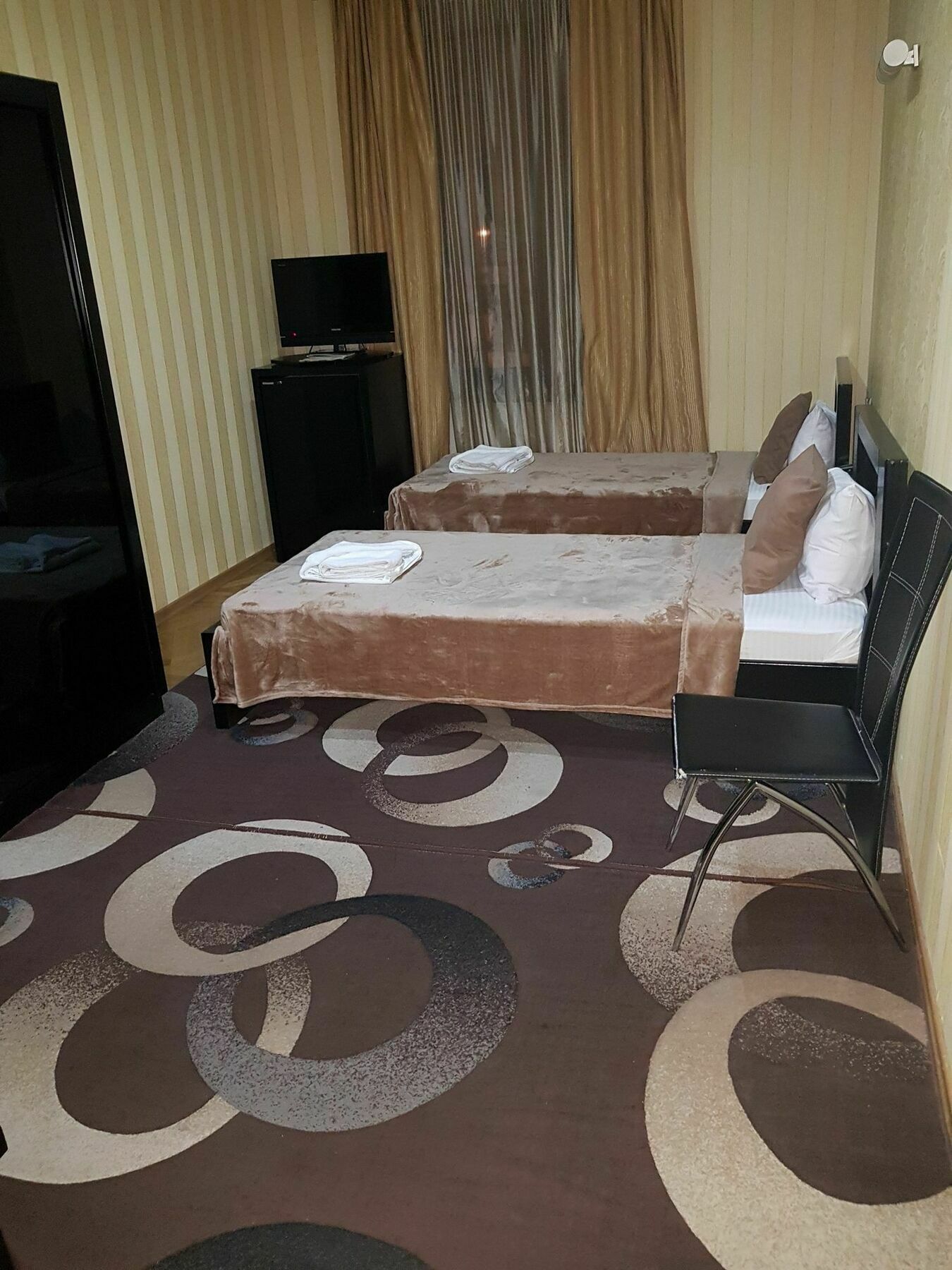 Danisimo Hotel Тбилиси Екстериор снимка