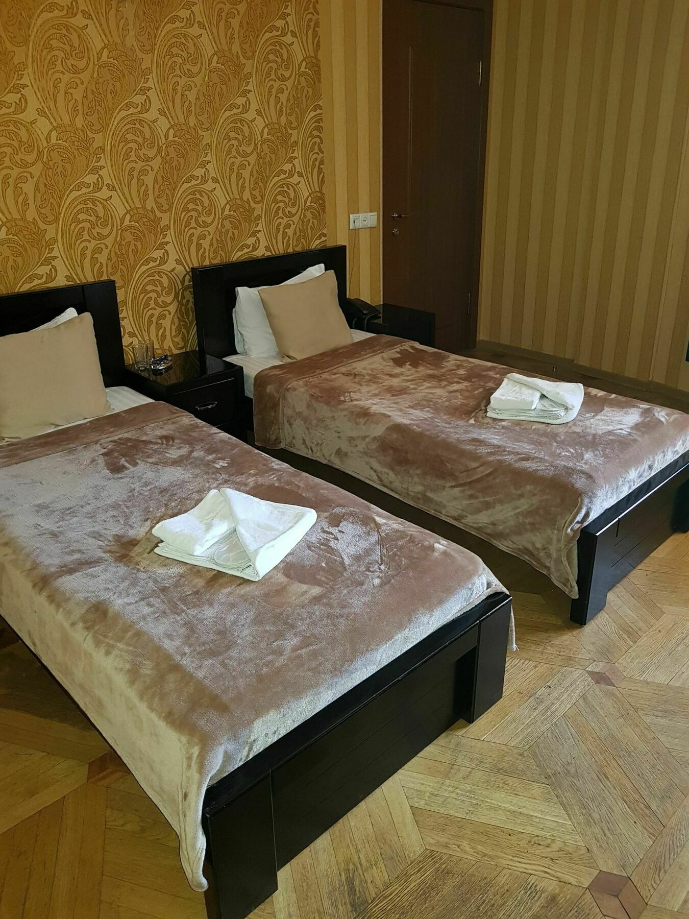 Danisimo Hotel Тбилиси Екстериор снимка